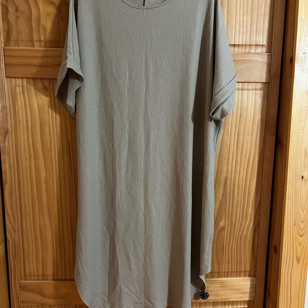 Women’s Casual Short-Sleeve Crewneck Shirt Dress - Taupe